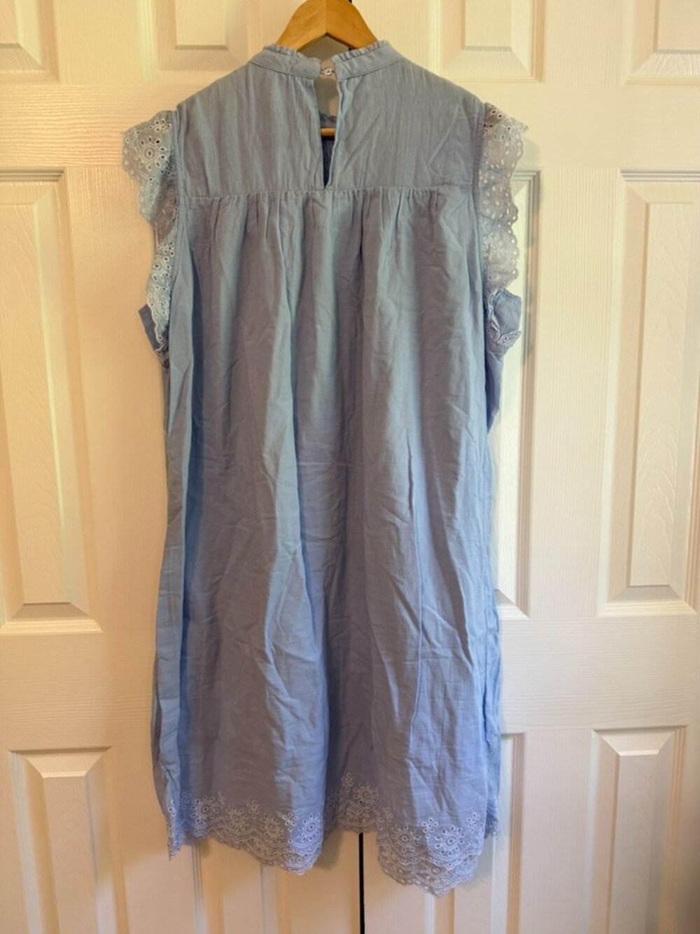 NWT - Crown & Ivy Light Blue Eyelet Dress XL - Picture 2 of 5